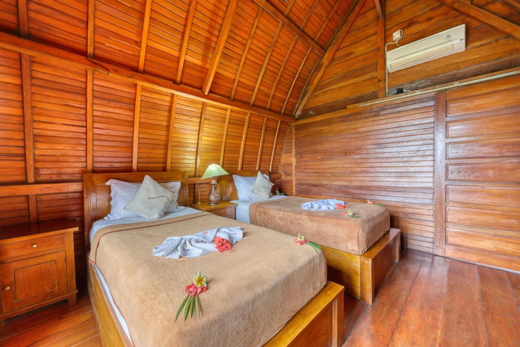 Petak Cottage Ped Екстериор снимка